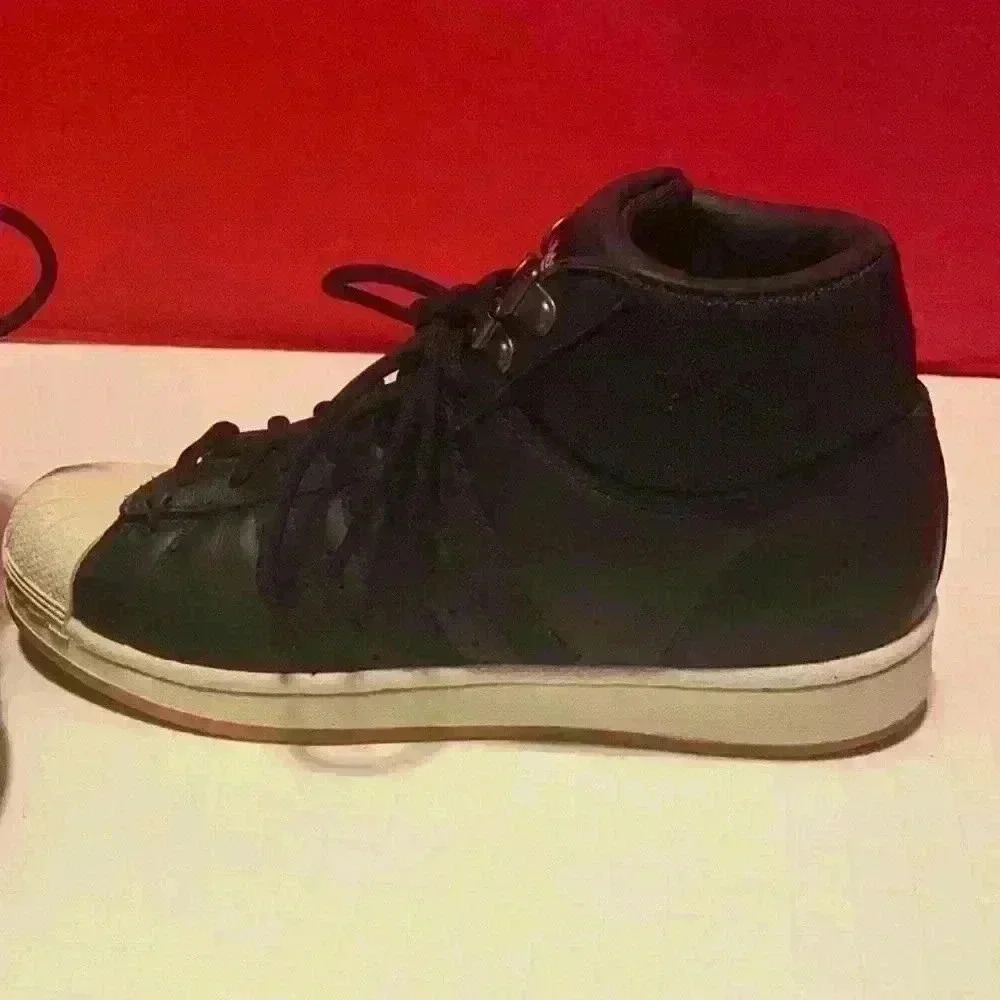 Adidas Blue high top sneakers shell toe sz 5 Boys - Picture 3 of 13